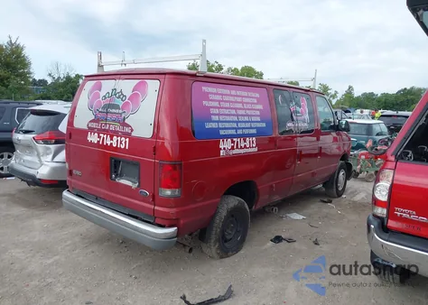 2002 Ford Econoline E150 Wagon z USA, uszkodzony, nr VIN 1FMRE11W42HA98435